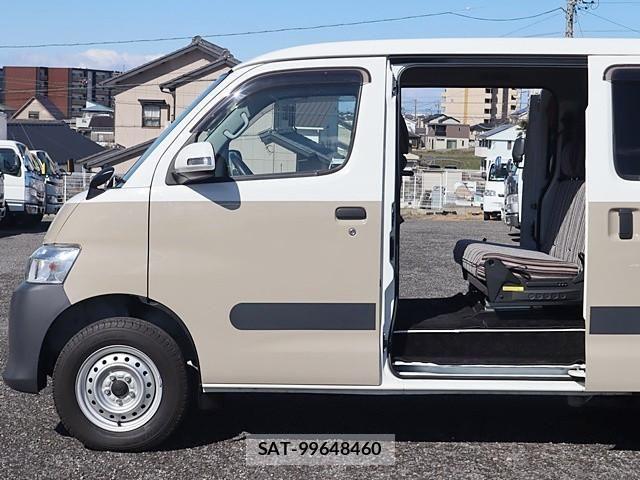 Toyota TOWNACE VAN 2022-11 4177702-10