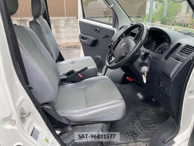 Toyota TOWNACE VAN 2017-05 6504218-13