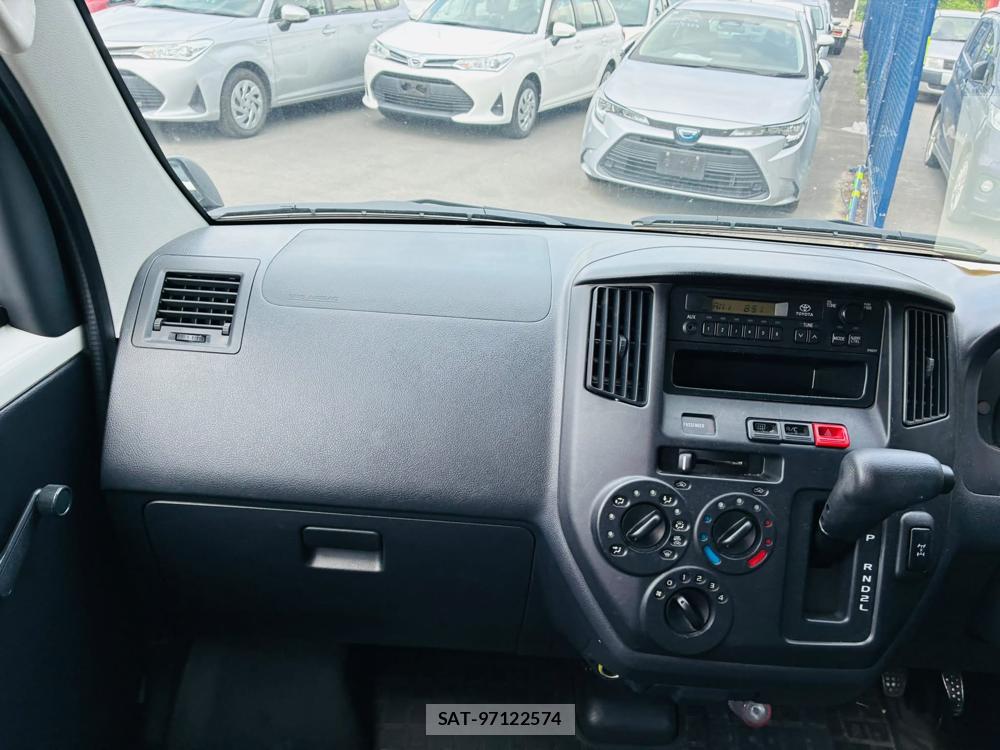 Toyota TOWNACE VAN 2020-02 6817647-17