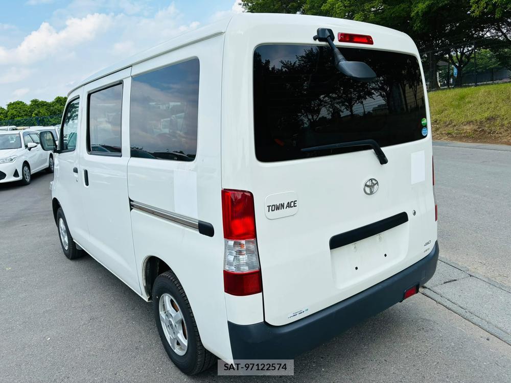 Toyota TOWNACE VAN 2020-02 6817647-2