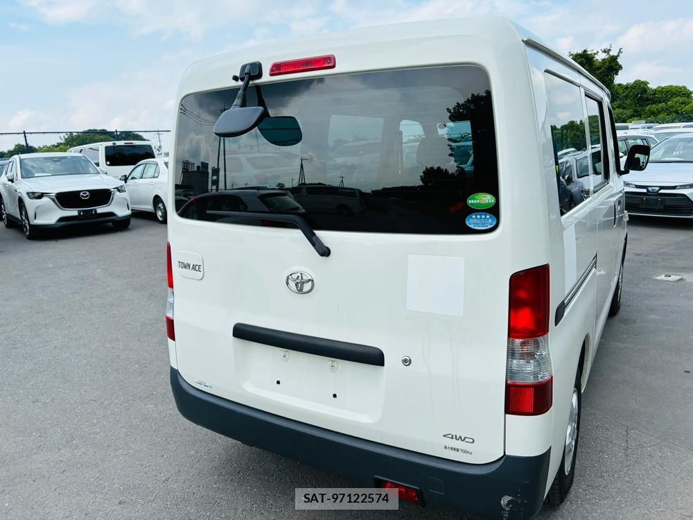 Toyota TOWNACE VAN 2020-02 6817647-4