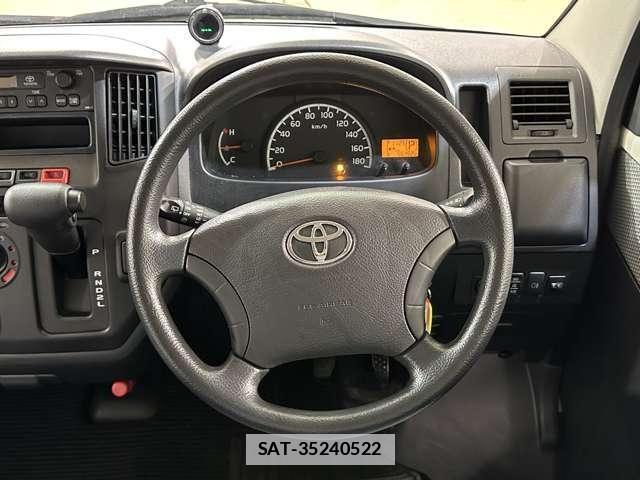 Toyota TOWNACE VAN 2017-04 7729909-10