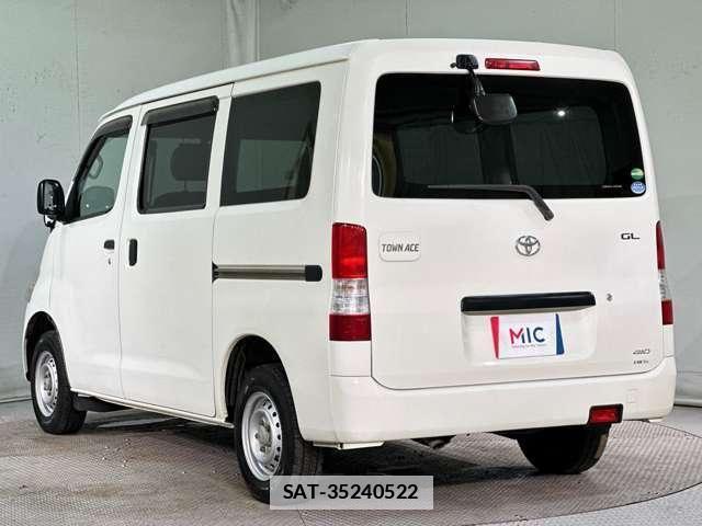 Toyota TOWNACE VAN 2017-04 7729909-7