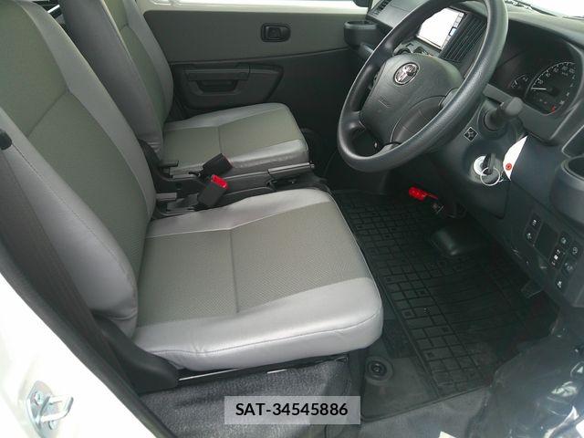 Toyota TOWNACE VAN 2026-07 8102317-14