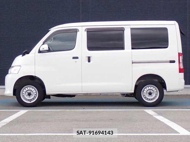Toyota TOWNACE VAN 2021-11 8159401-15