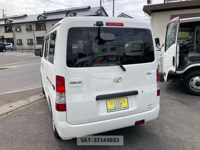 Toyota TOWNACE VAN 2016-06 8317688-11