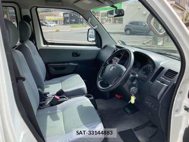 Toyota TOWNACE VAN 2016-06 8317688-18