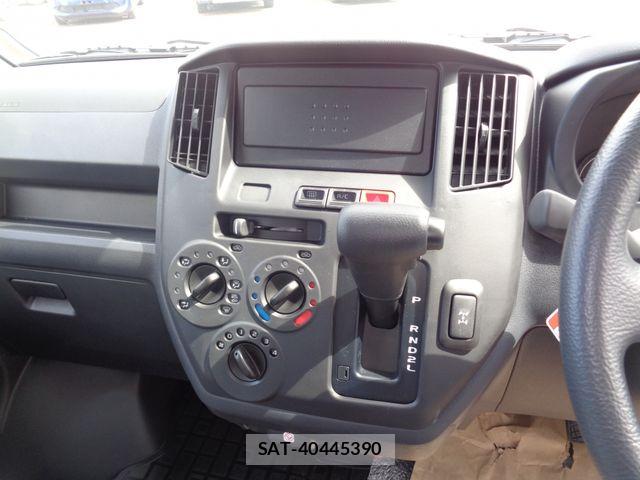 Toyota TOWNACE VAN 2026-07 8369443-11