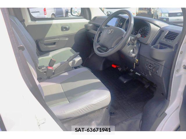Toyota TOWNACE VAN 2024-02 8882637-11