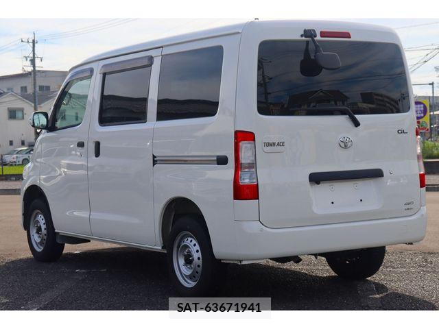 Toyota TOWNACE VAN 2024-02 8882637-2
