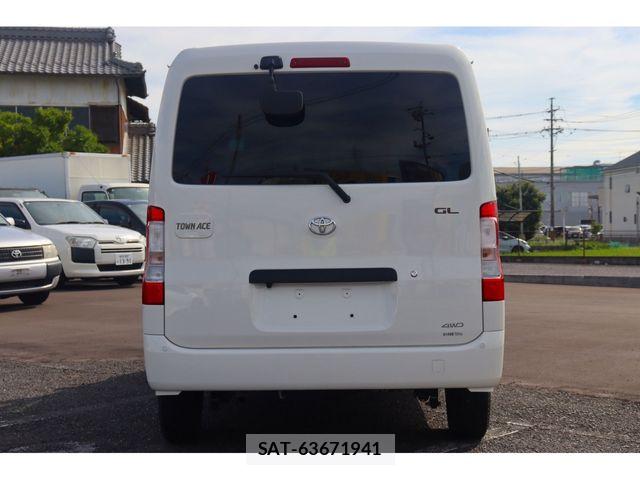Toyota TOWNACE VAN 2024-02 8882637-7