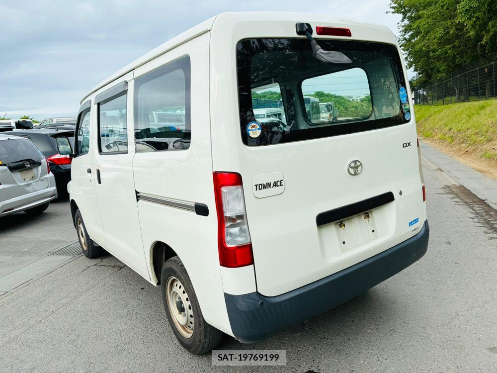 Toyota TOWNACE VAN 2020-12 8056358-2