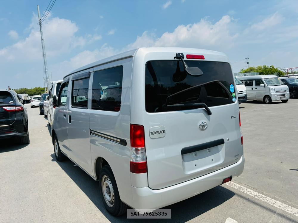 Toyota TOWNACE VAN 2020-05 8083201-2