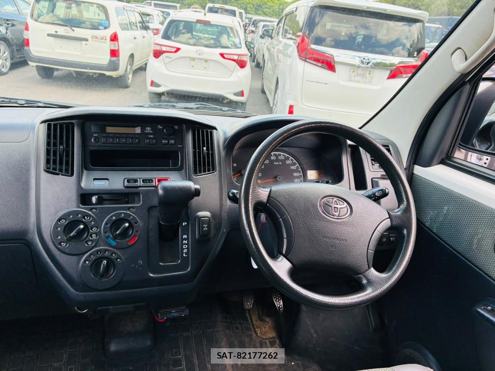 Toyota TOWNACE VAN 2020-06 8120435-13