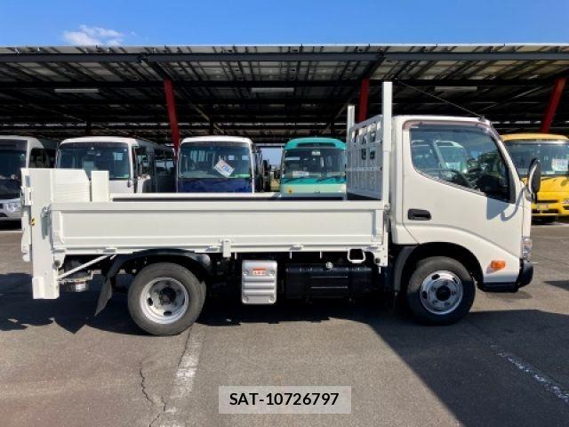 Toyota TOYOACE 2020-02 1075078-6