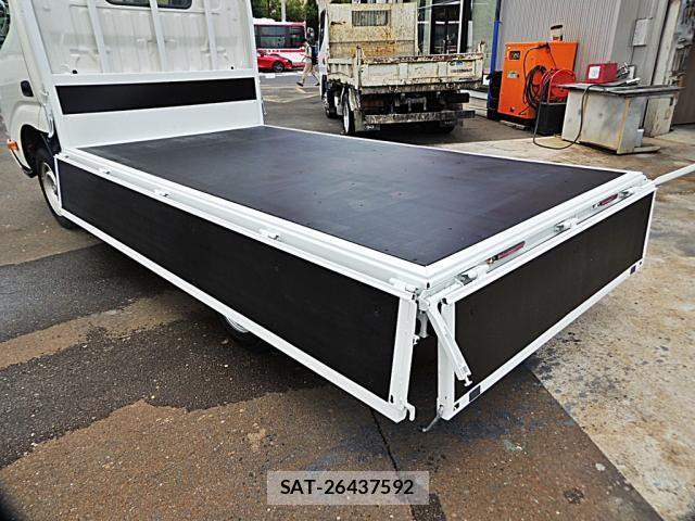 Toyota TOYOACE 2015-05 1170307-9