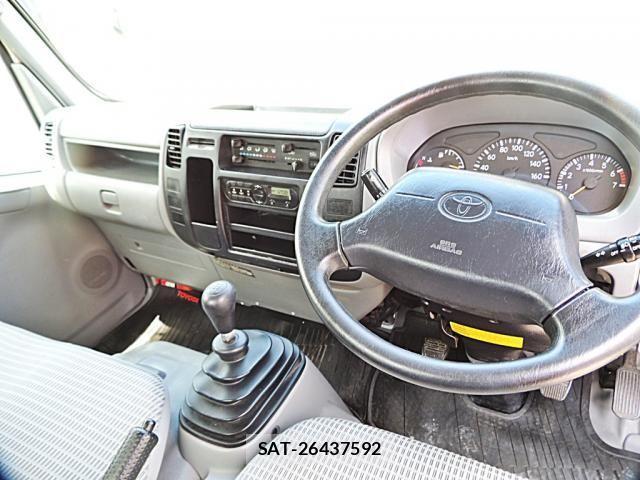 Toyota TOYOACE 2015-05 1170307-13