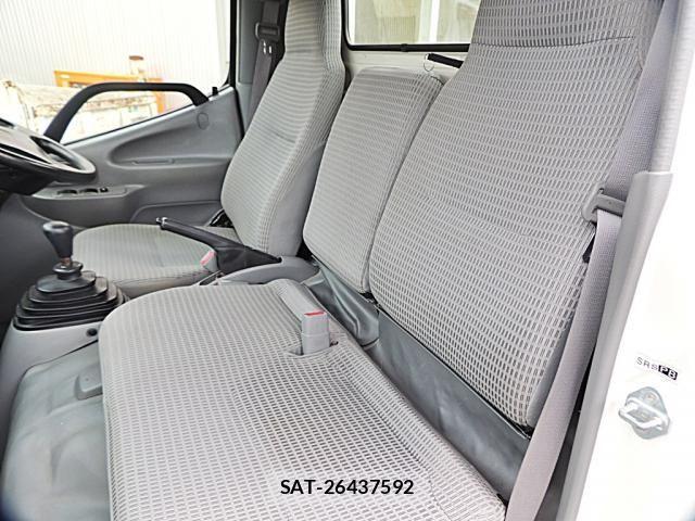 Toyota TOYOACE 2015-05 1170307-16