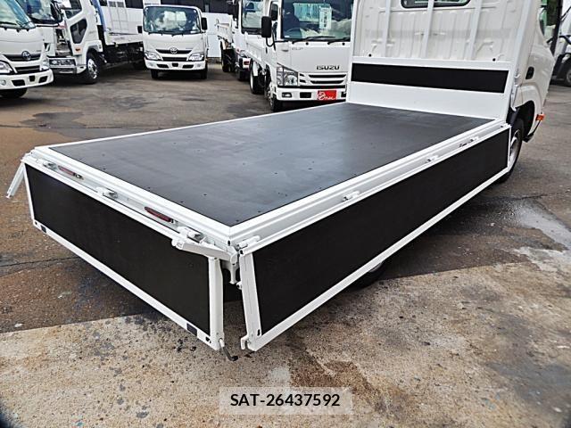 Toyota TOYOACE 2015-05 1170307-8