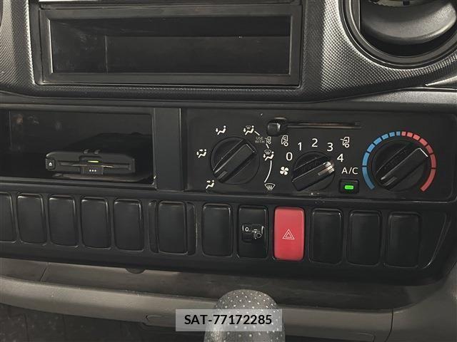 Toyota TOYOACE 2018-09 1173656-9