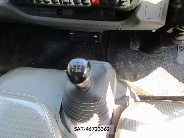 Toyota TOYOACE 2016-10 1225833-9