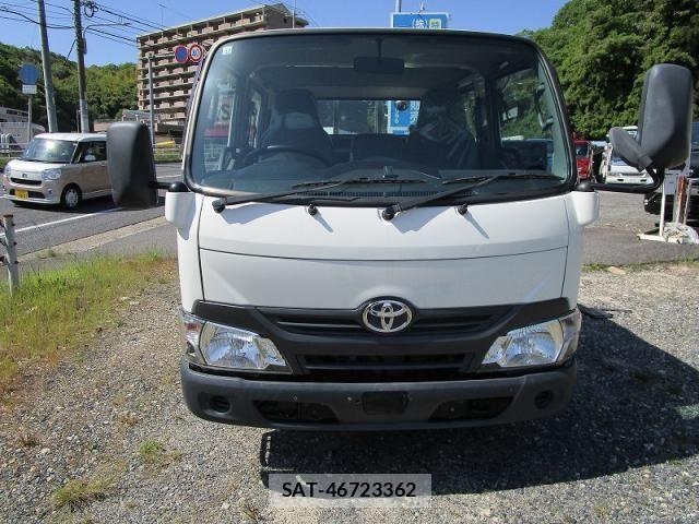Toyota TOYOACE 2016-10 1225833-2