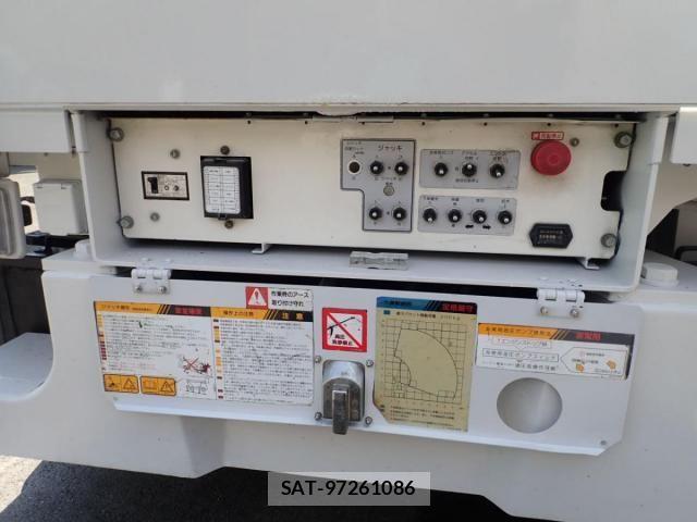 Toyota TOYOACE 2008-09 1225830-7