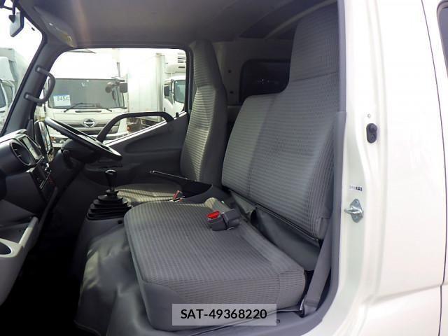 Toyota TOYOACE 2018-05 1229827-9