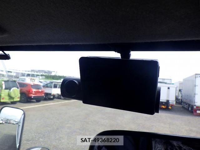 Toyota TOYOACE 2018-05 1229827-14