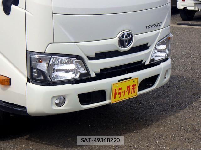 Toyota TOYOACE 2018-05 1229827-1
