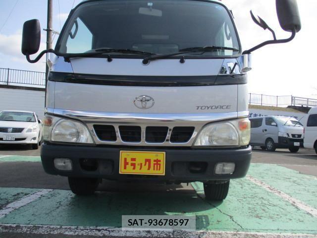 Toyota TOYOACE 2005-01 1229823-11
