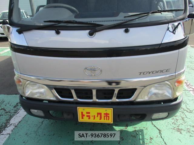 Toyota TOYOACE 2005-01 1229823-12