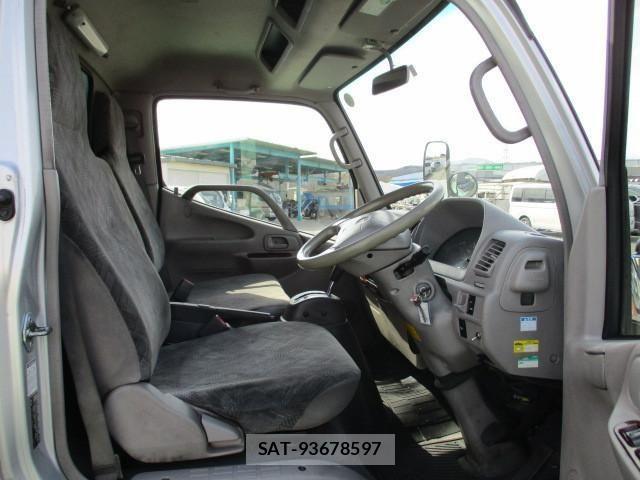 Toyota TOYOACE 2005-01 1229823-22