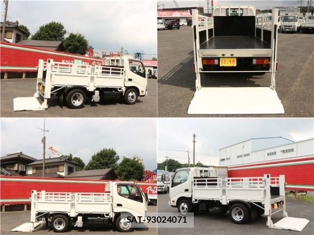 Toyota TOYOACE 2017-06 1272747-13