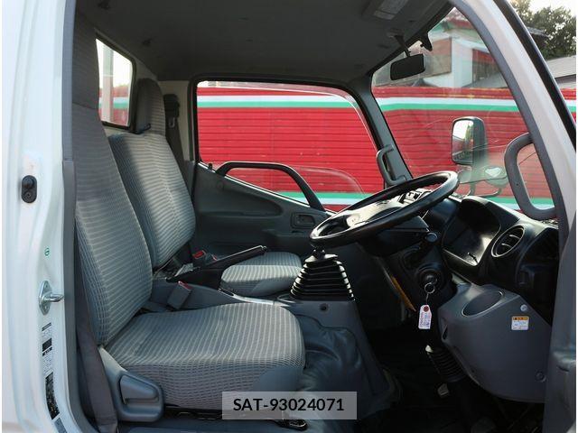 Toyota TOYOACE 2017-06 1272747-21