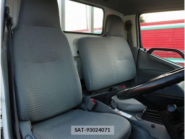 Toyota TOYOACE 2017-06 1272747-22