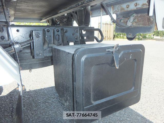 Toyota TOYOACE 2014-01 1289321-25