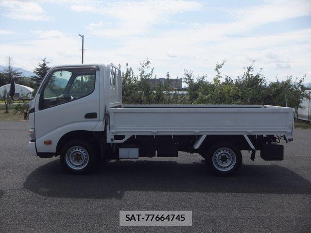 Toyota TOYOACE 2014-01 1289321-5