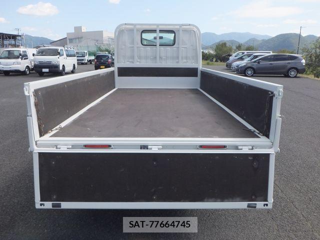 Toyota TOYOACE 2014-01 1289321-8