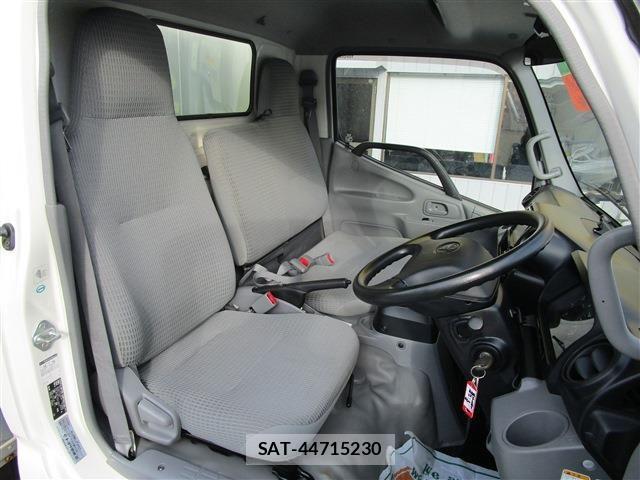 Toyota TOYOACE 2018-01 1309990-13