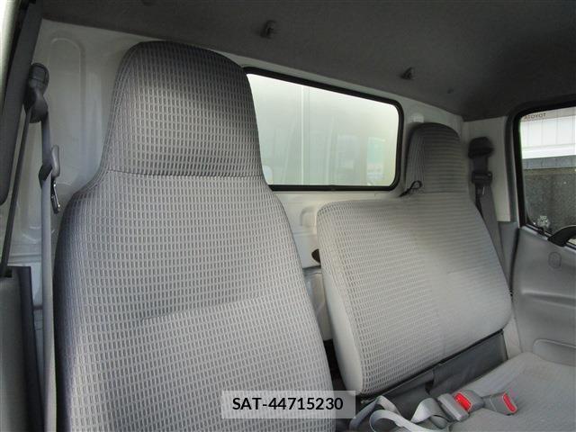 Toyota TOYOACE 2018-01 1309990-22