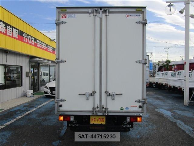 Toyota TOYOACE 2018-01 1309990-4