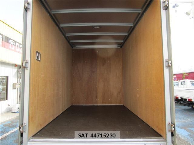 Toyota TOYOACE 2018-01 1309990-8