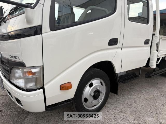Toyota TOYOACE 2010-11 1328858-16