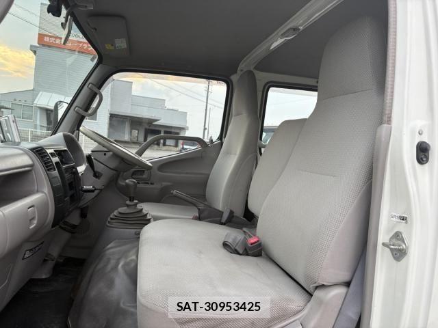 Toyota TOYOACE 2010-11 1328858-6