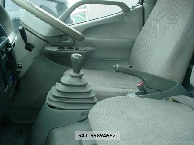 Toyota TOYOACE 2017-07 537496-2