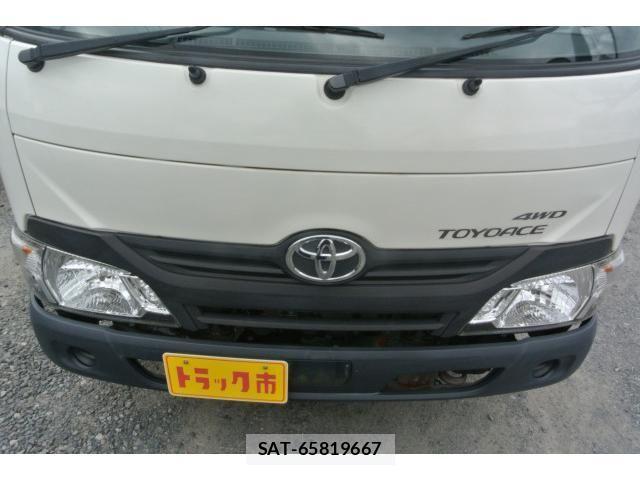 Toyota TOYOACE 2018-04 793422-4
