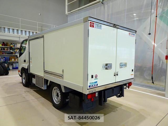 Toyota TOYOACE 2019-04 1587490-3