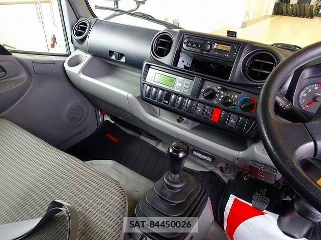 Toyota TOYOACE 2019-04 1587490-8