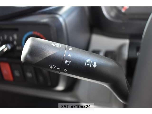 Toyota TOYOACE 2015-09 1664784-13